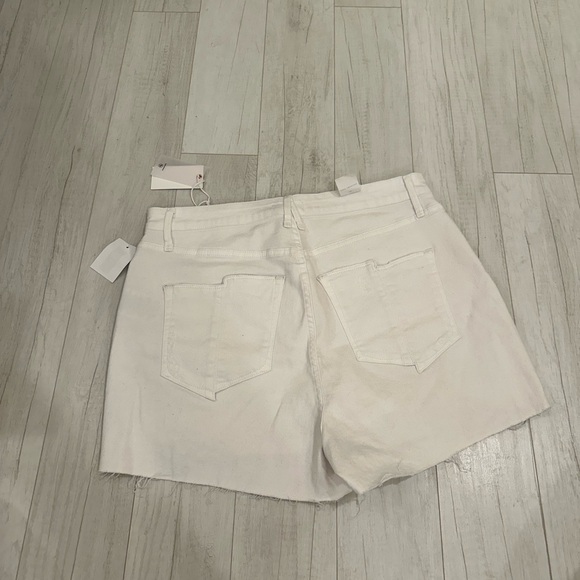 Good American Jean Shorts - Picture 3 of 4